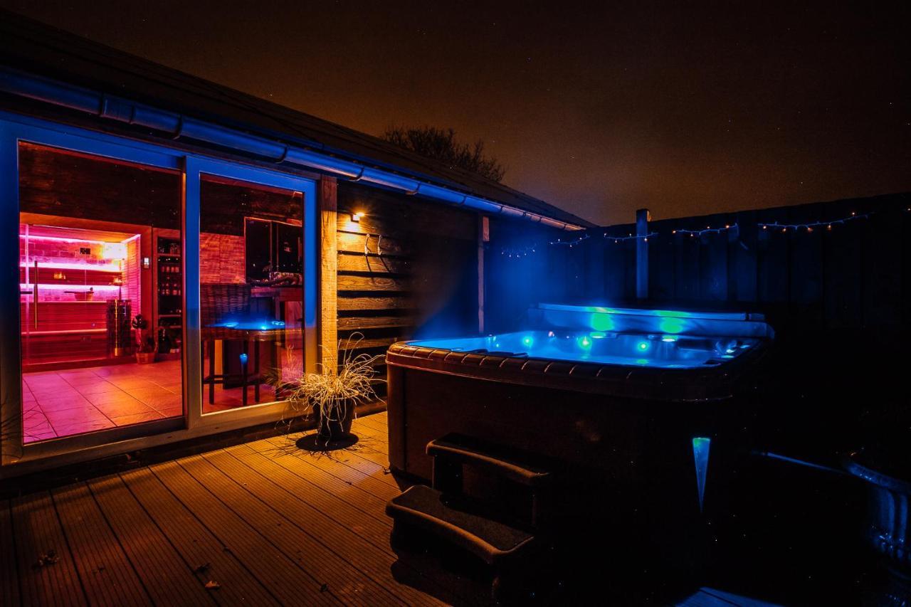 B&B En Wellness De Waalhoeve Angerlo Exteriör bild